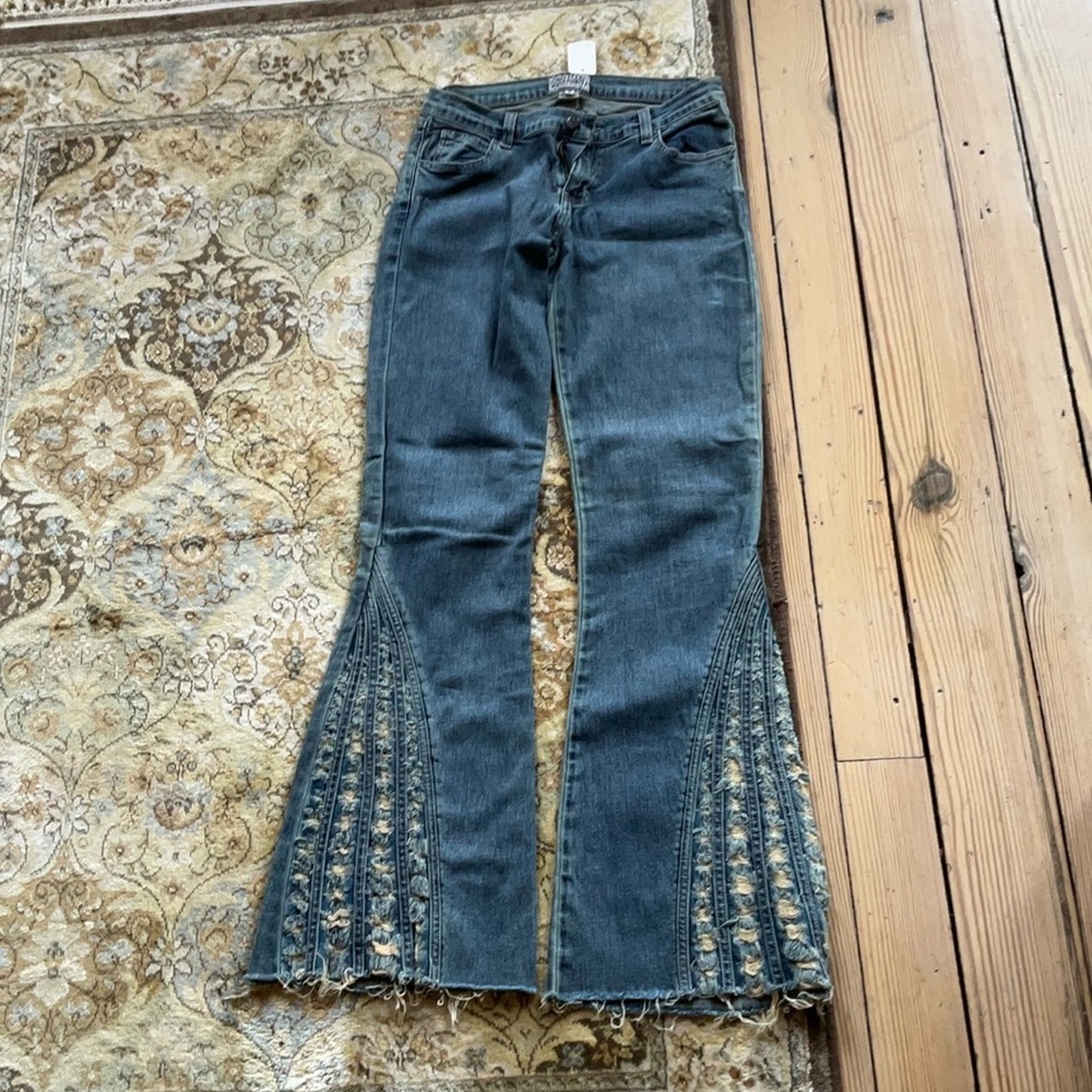 Chic Flare Denim Jeans with Lace Accents